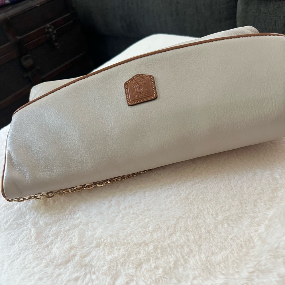 Celine Paris Vintage Leather Triomphe Clutch with Gold Chain EUC - Picture 10 of 17